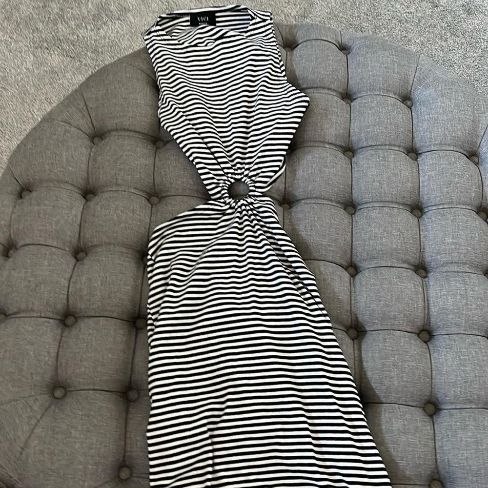 Vici stripped midi dress